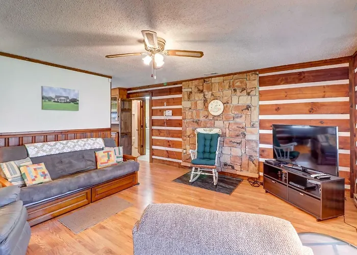 2 Bed 2 Bath Vacation Home In Whittier II